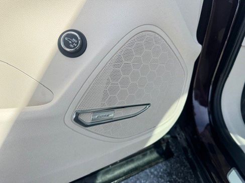 Used 2023 Buick Envision Avenir image 13