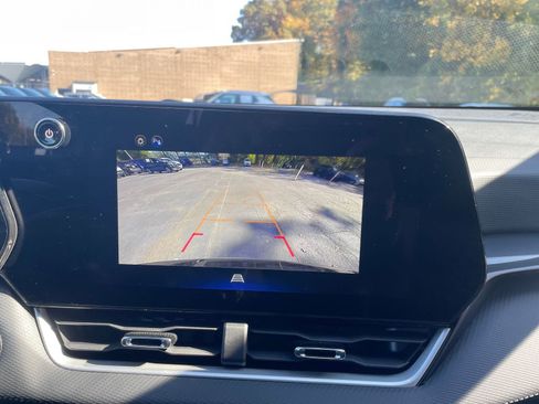 Used 2025 Chevrolet Equinox LT image 17