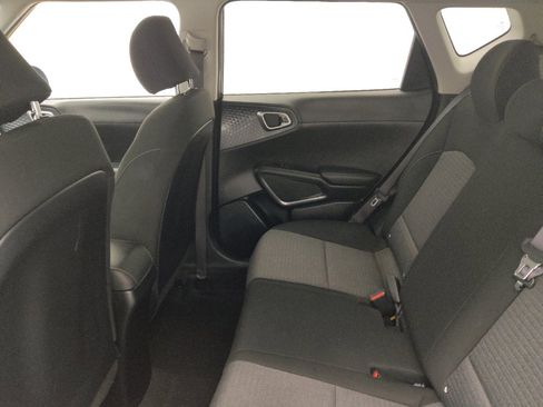 Used 2021 Kia Soul S image 18