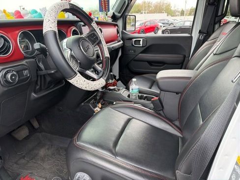 Used 2023 Jeep Wrangler Unlimited Rubicon w/ Cold Weather Group image 8