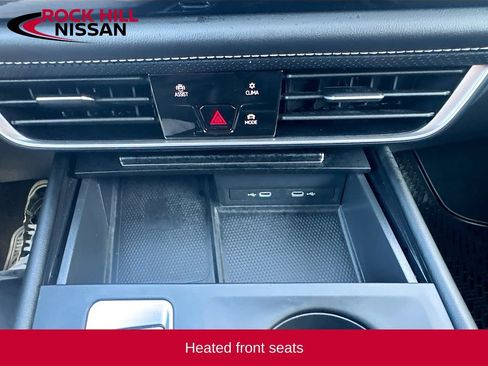 Used 2024 Volkswagen Atlas SE AWD/4WD image 16