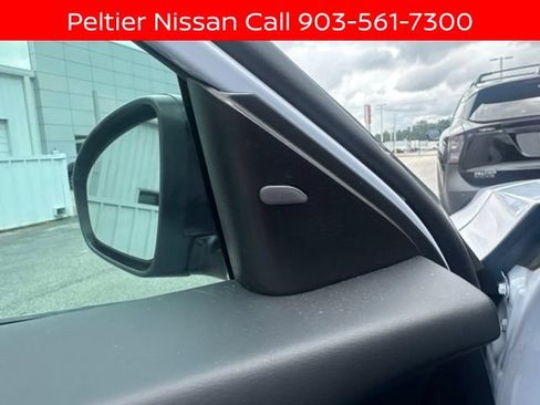 Used 2023 Nissan Altima 2.5 SR w/ SR Premium Package FWD image 11