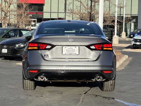New 2025 Nissan Altima 2.5 SR image 6