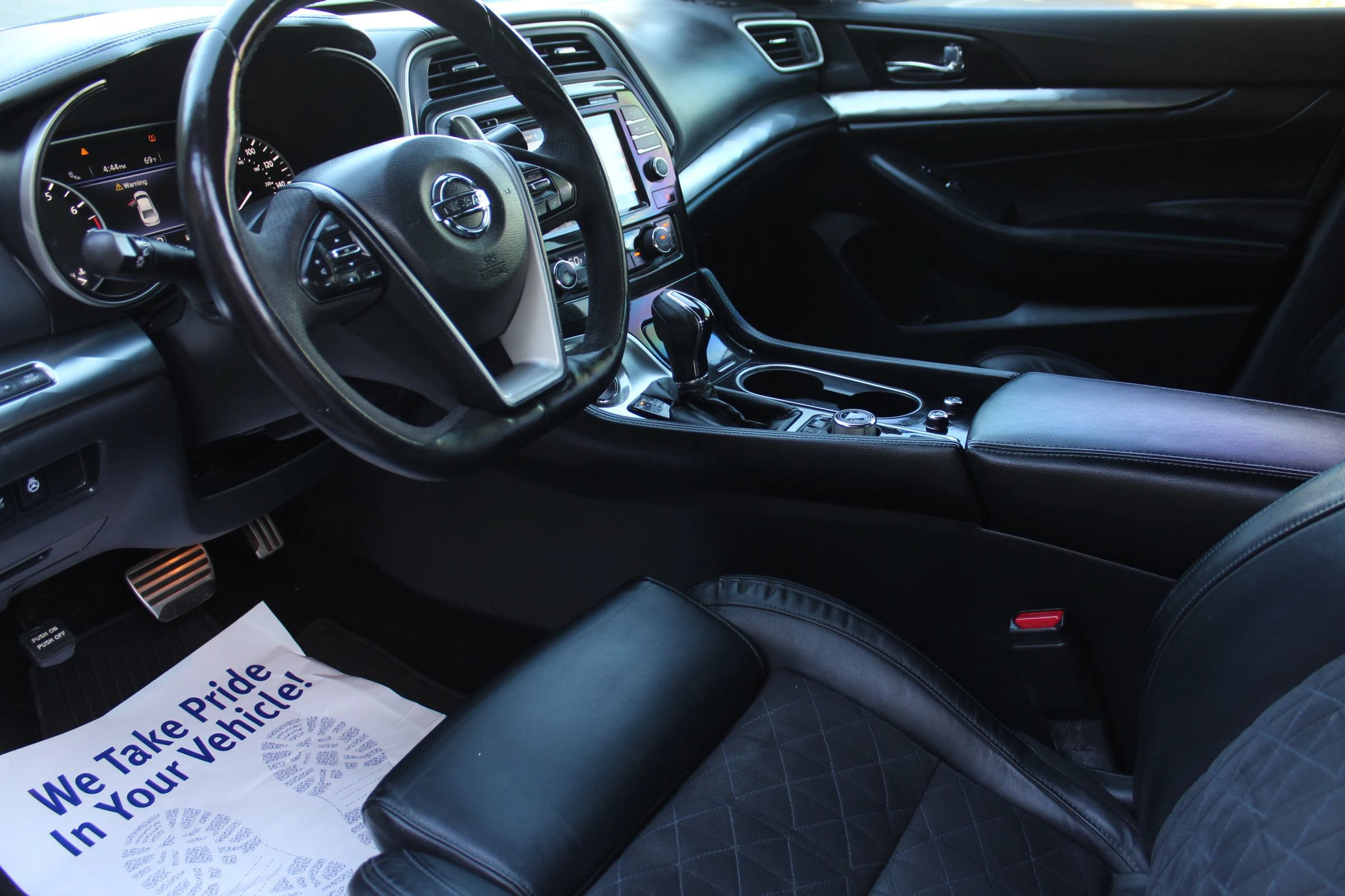 Used 2017 Nissan Maxima SR w/ Midnight Edition FWD image 10