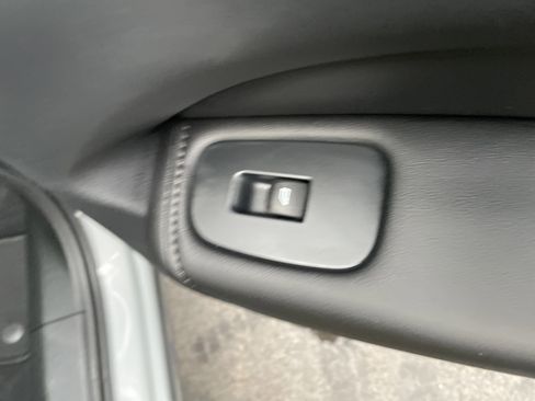 Used 2025 Volvo XC60 B5 Plus image 20