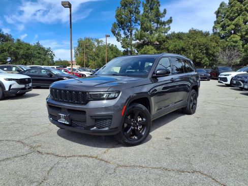 Used 2022 Jeep Grand Cherokee L Laredo AWD/4WD image 25