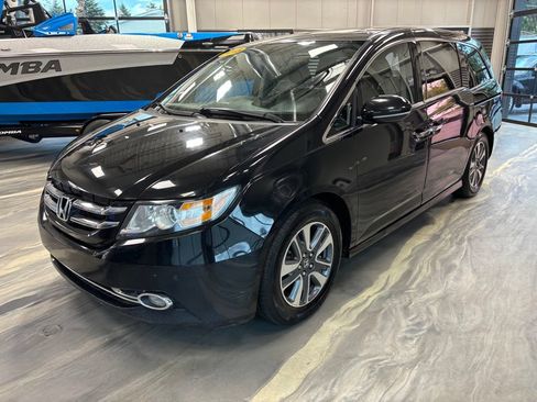 Used 2015 Honda Odyssey Touring image 4