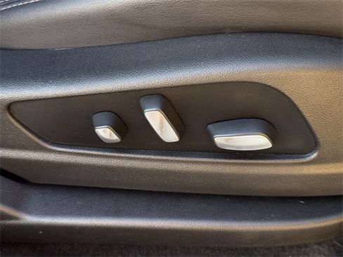 Certified 2021 Cadillac XT5 Premium Luxury w/ LPO, Floor Liner Package image 31