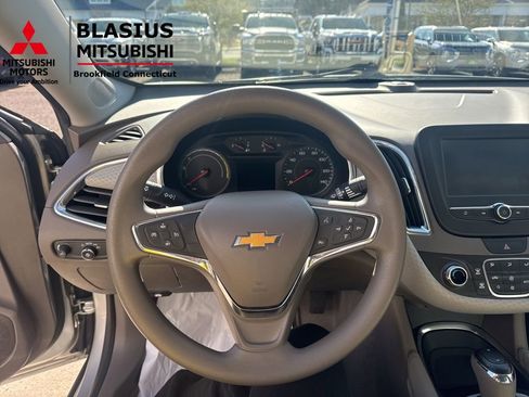 Used 2018 Chevrolet Malibu Hybrid FWD image 22