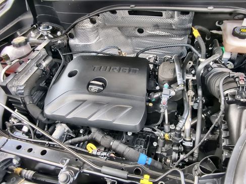 New 2025 Buick Encore GX Avenir w/ Avenir Technology Package image 29