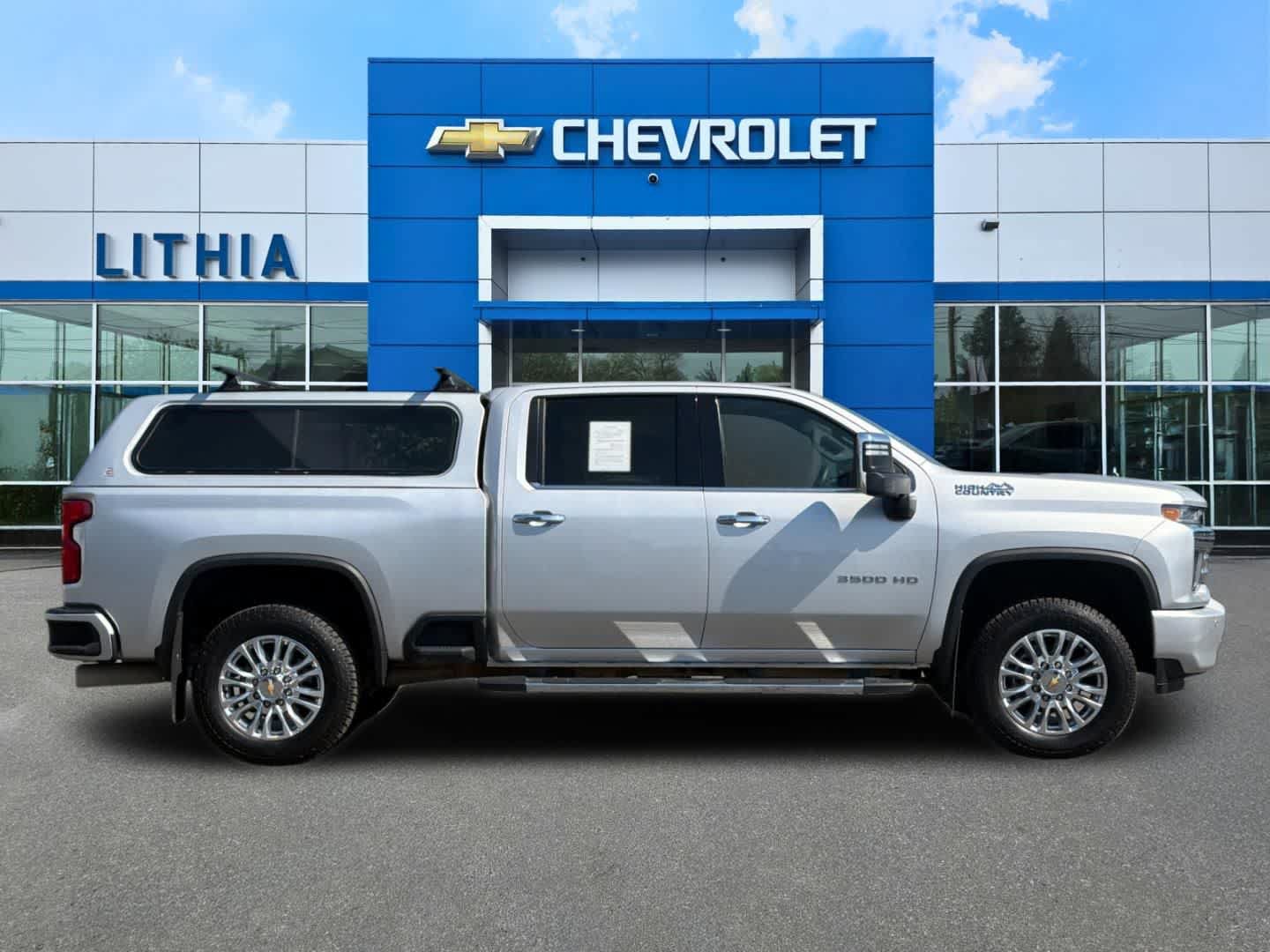 Used 2022 Chevrolet Silverado 3500 High Country w/ Z71 Off-Road Package AWD/4WD image 8