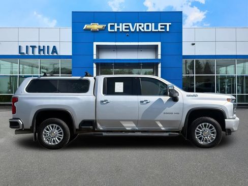Used 2022 Chevrolet Silverado 3500 High Country w/ Z71 Off-Road Package AWD/4WD image 8