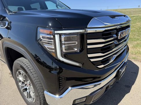 Used 2025 GMC Sierra 1500 SLT image 34