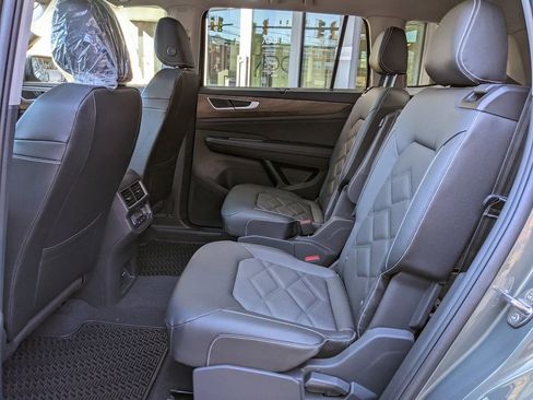 New 2026 Volkswagen Atlas SE FWD image 23
