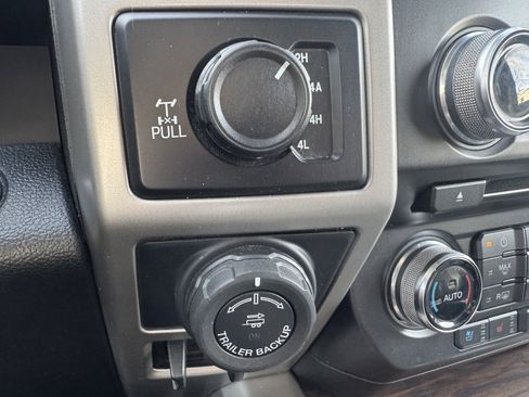 Used 2018 Ford F150 Lariat w/ Equipment Group 502A Luxury image 31