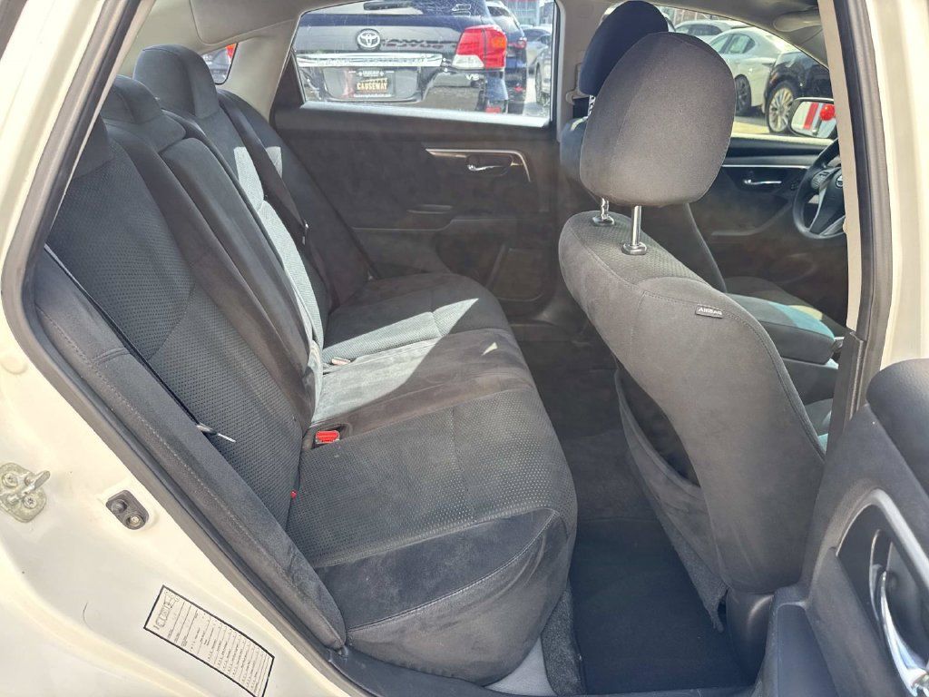 Used 2014 Nissan Altima 2.5 S FWD image 9