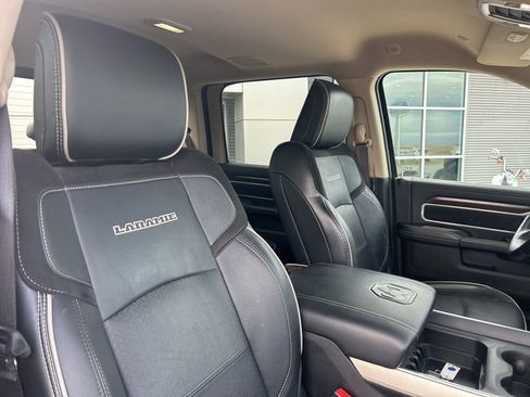 Used 2022 RAM 2500 Laramie w/ Chrome Appearance Group image 11