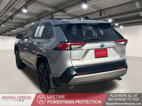 Used 2024 Toyota RAV4 SE image 14