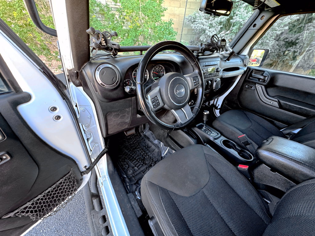 Used 2017 Jeep Wrangler Unlimited Sport AWD/4WD image 19