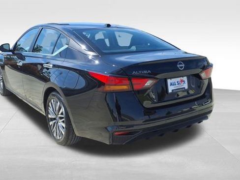 Used 2025 Nissan Altima 2.5 SV image 6
