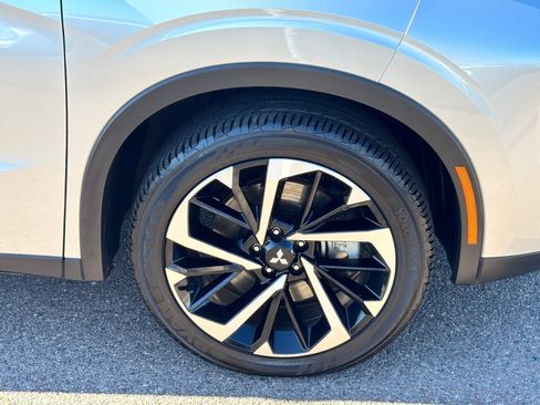 Used 2024 Mitsubishi Outlander SE image 10