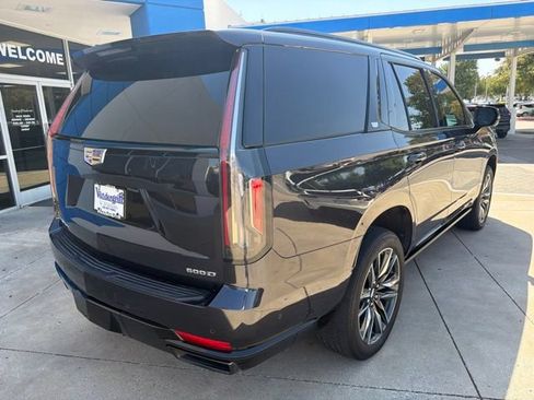 Used 2023 Cadillac Escalade Sport w/ Touring Package AWD/4WD image 5