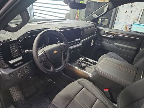 New 2026 Chevrolet Silverado 1500 High Country AWD/4WD image 18