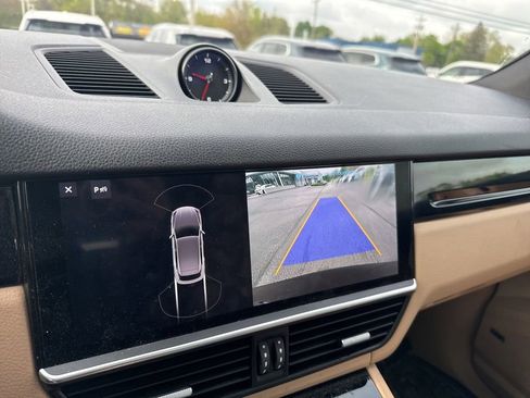 Used 2019 Porsche Cayenne AWD/4WD image 17