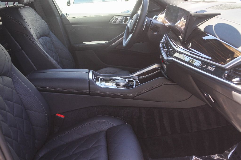 Used 2026 BMW X6 xDrive40i AWD/4WD image 12