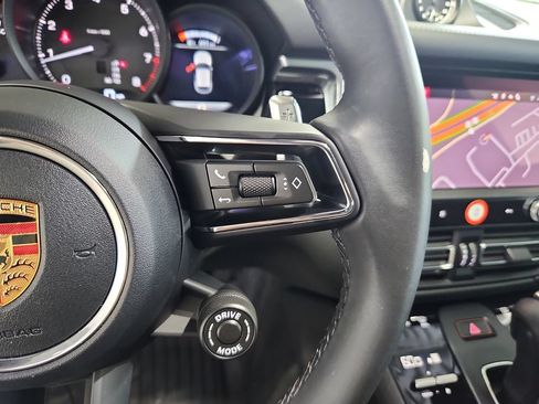 Certified 2026 Porsche Macan AWD/4WD image 23