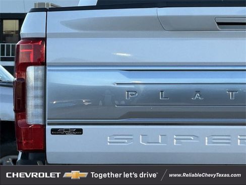Used 2019 Ford F250 Platinum w/ Platinum Ultimate Package image 8