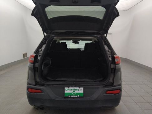 Used 2017 Jeep Cherokee Latitude image 29