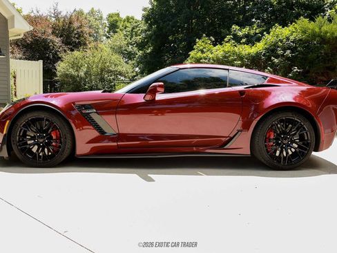 Used 2017 Chevrolet Corvette Z06 RWD image 3