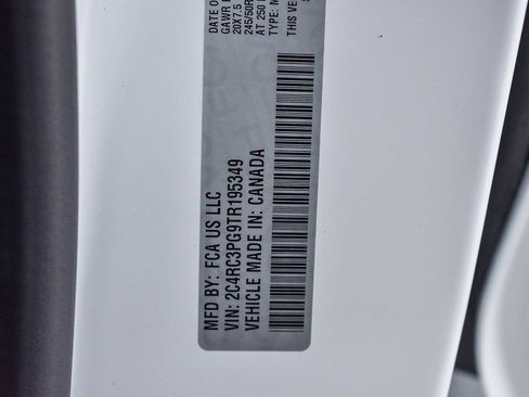 New 2026 Chrysler Pacifica Pinnacle image 30