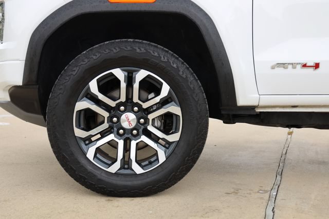 Used 2024 GMC Canyon AT4 w/ Canyon Safety Plus Package AWD/4WD image 10
