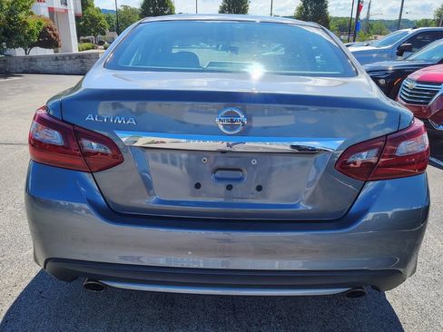 Used 2018 Nissan Altima 2.5 S w/ S Convenience Package FWD image 5