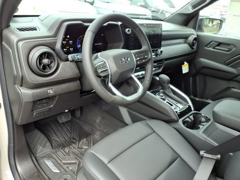 New 2026 Chevrolet Colorado Trail Boss w/ Midnight Edition AWD/4WD image 6