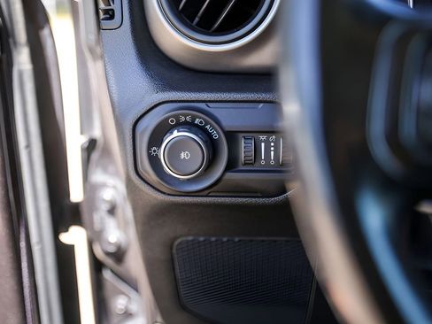 Used 2020 Jeep Wrangler Unlimited Sport S AWD/4WD image 18