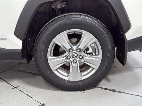 Certified 2025 Toyota RAV4 LE image 23