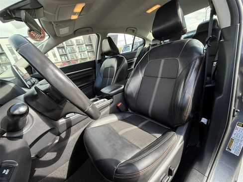 Used 2023 Nissan Altima 2.5 SR AWD/4WD image 19