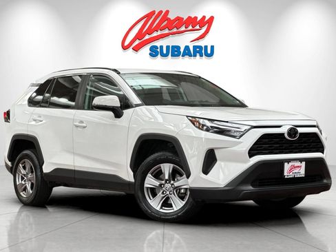 Used 2025 Toyota RAV4 XLE FWD image 2