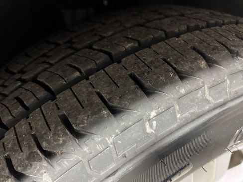 Used 2024 Ford Explorer XLT w/ Equipment Group 202A image 38