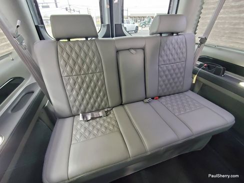 Used 2024 Mercedes-Benz Sprinter 2500 image 4