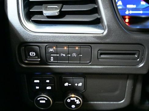 Used 2023 Chevrolet Tahoe LT image 37