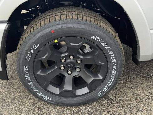 New 2026 RAM 1500 Big Horn AWD/4WD image 10