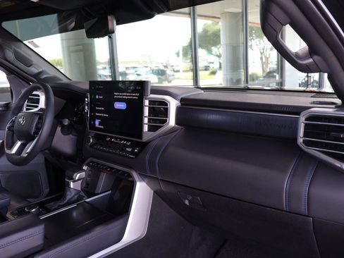 Certified 2025 Toyota Sequoia Platinum AWD/4WD image 37
