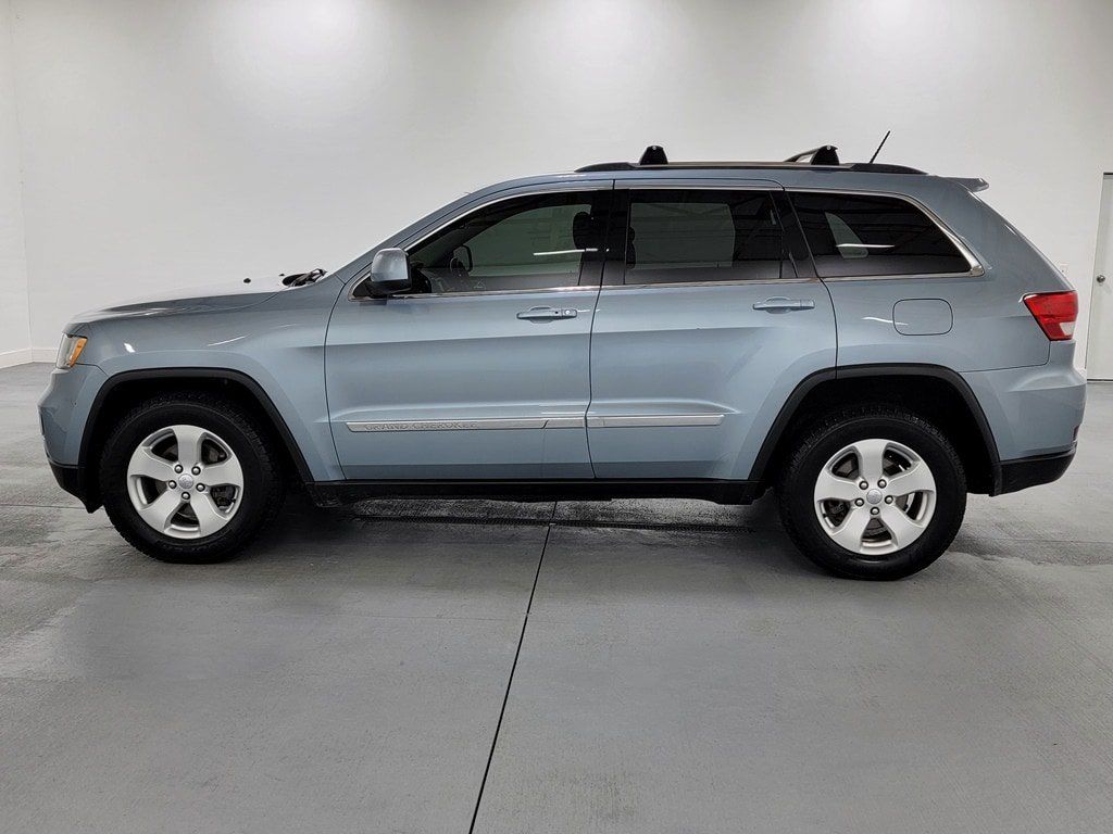 Used 2013 Jeep Grand Cherokee Laredo AWD/4WD image 5