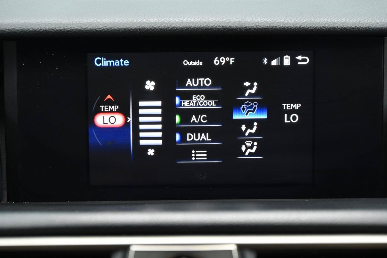 Used 2020 Lexus IS 350 F Sport w/ F Sport Package RWD image 29