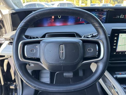 Used 2024 Lincoln Nautilus Reserve image 28