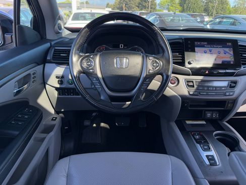 Used 2023 Honda Ridgeline RTL-E image 16
